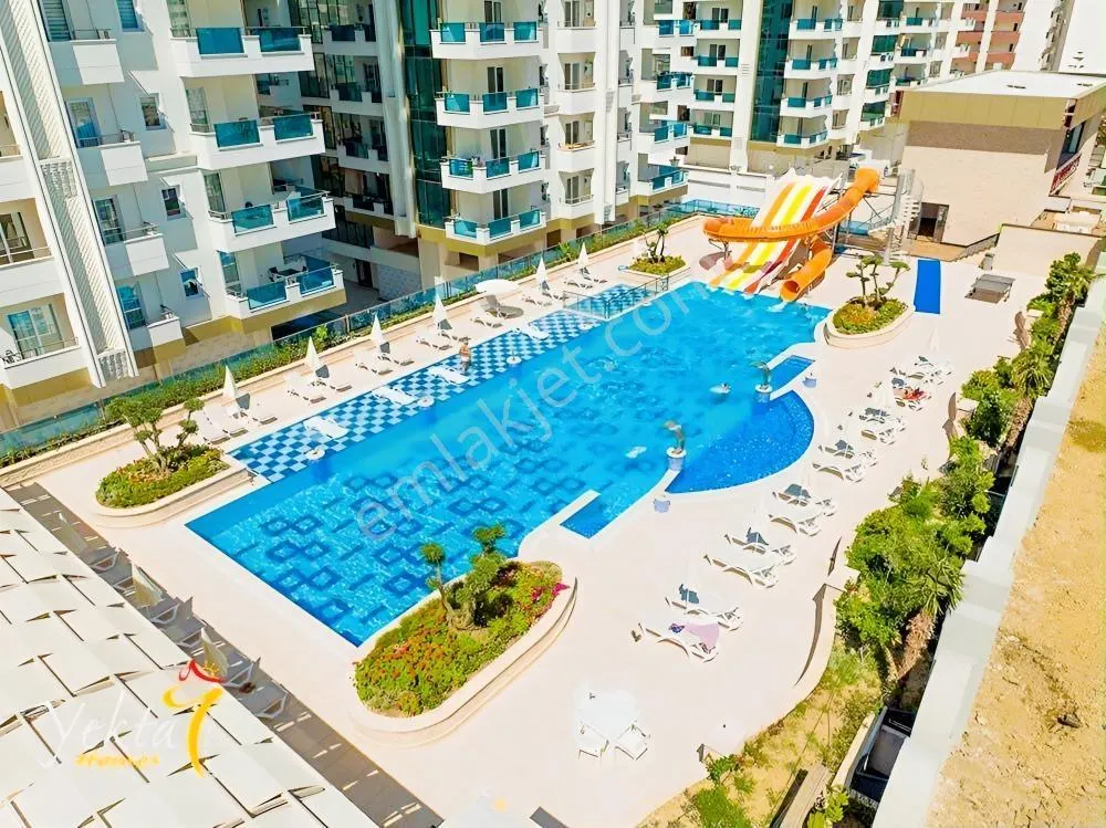 Apartment, 4-room, 220 m²