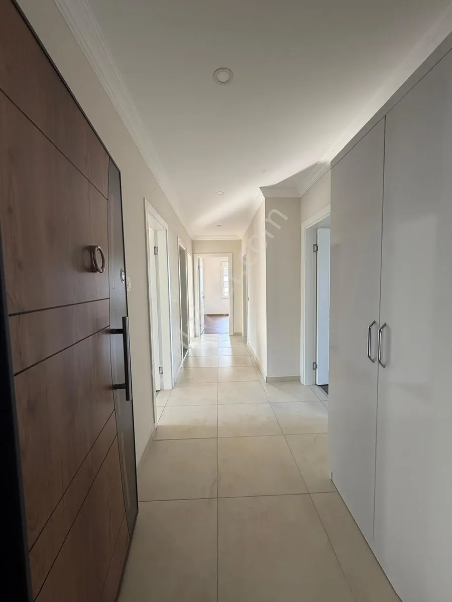 Apartment, 3-room, 130 m²