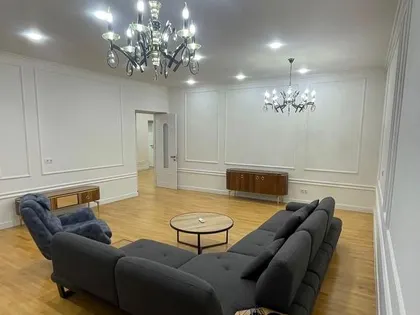 Квартира, 5-комн., 165 м²