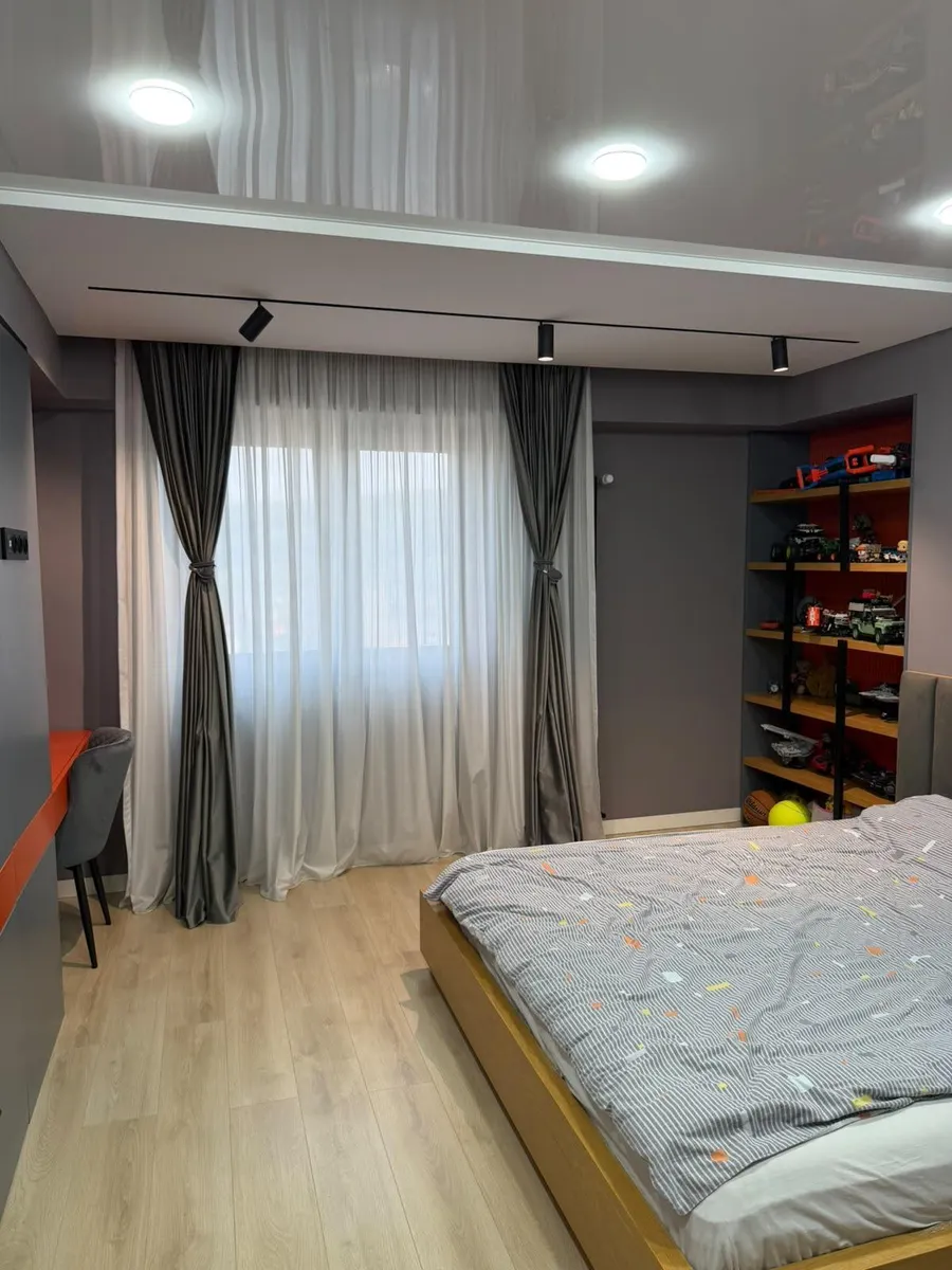 Дом, 5-комн., 488 м²
