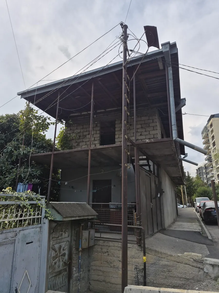 Дом, 6-комн., 245 м²