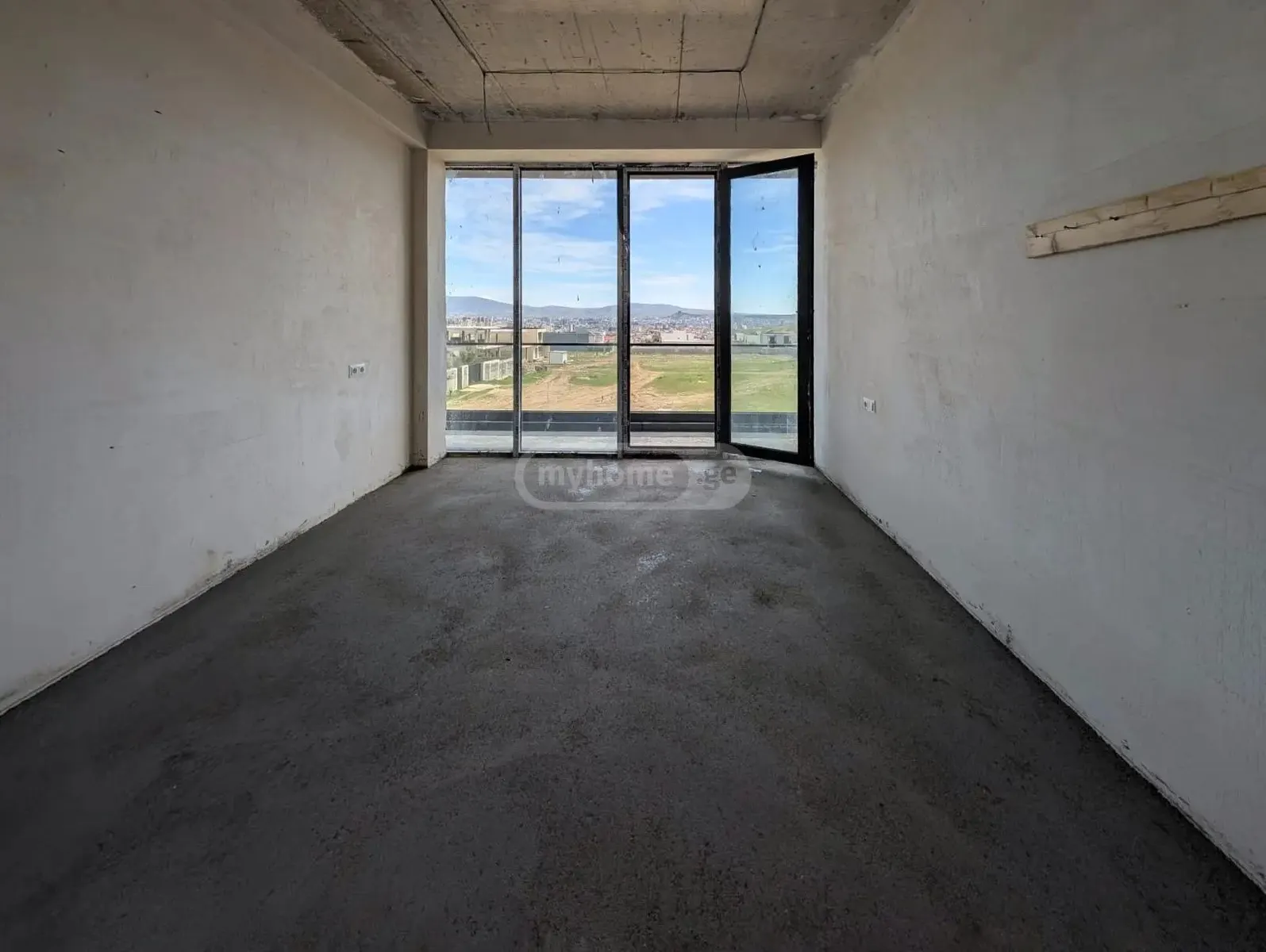 Дом, 5-комн., 290 м²