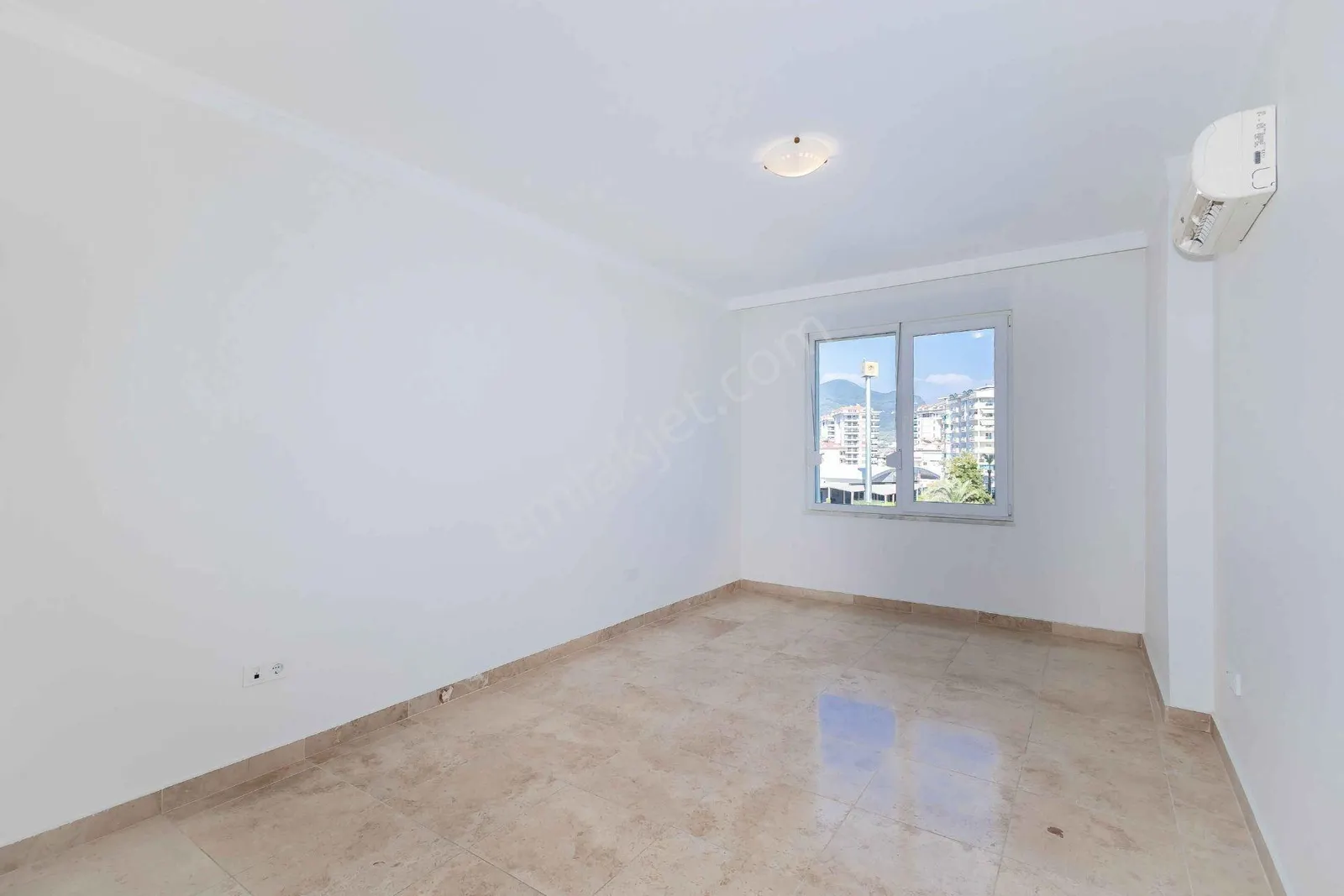 Apartment, 3-room, 110 m²