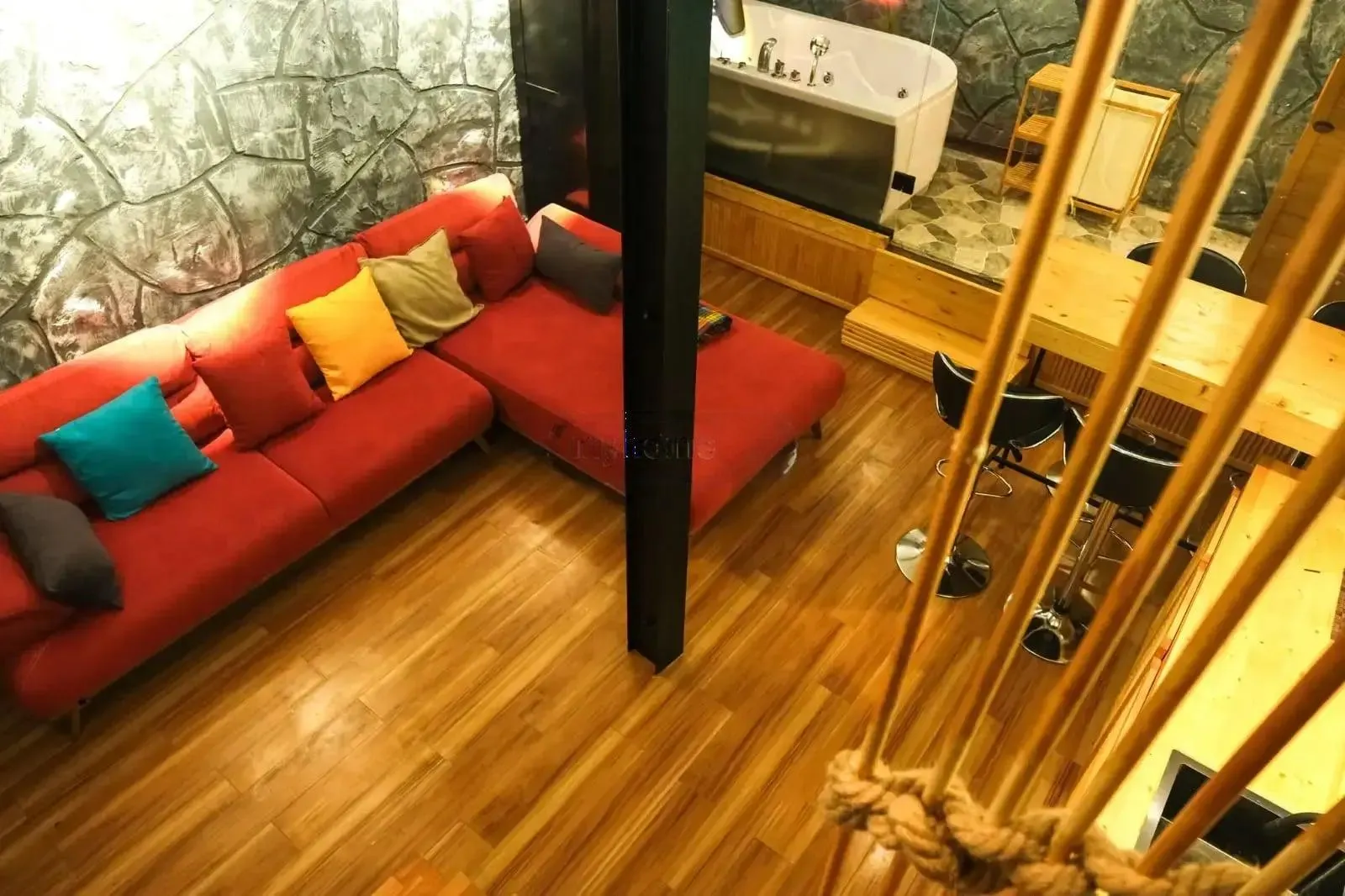 House, 3-room, 100 m²