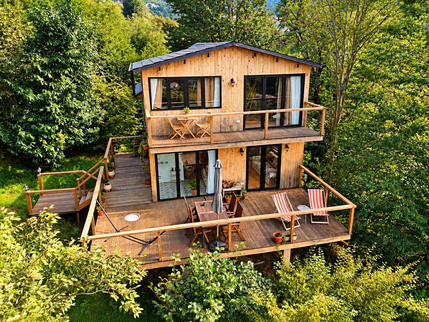 House, 3-room, 210 m²