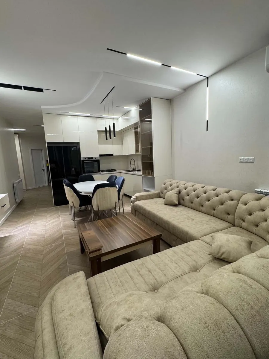 Квартира, 3-комн., 91 м², David Aghmashenebeli Ave, 164