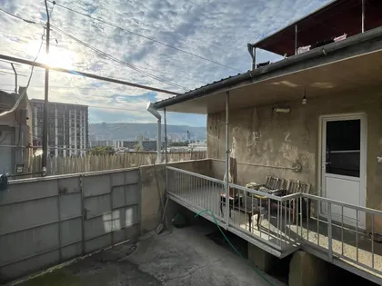 House, 5-room, 162 m²