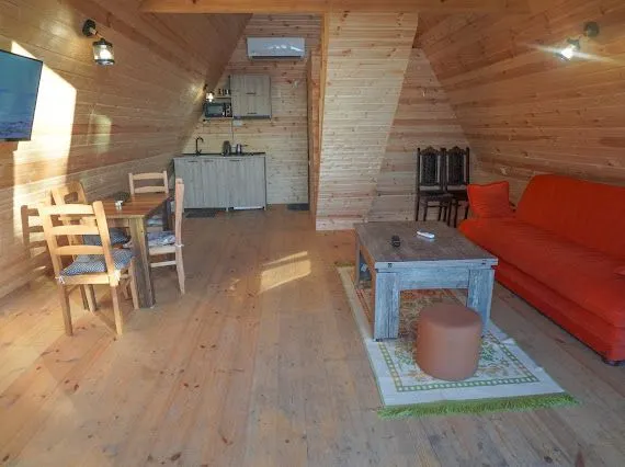 Дом, 2-комн., 80 м²