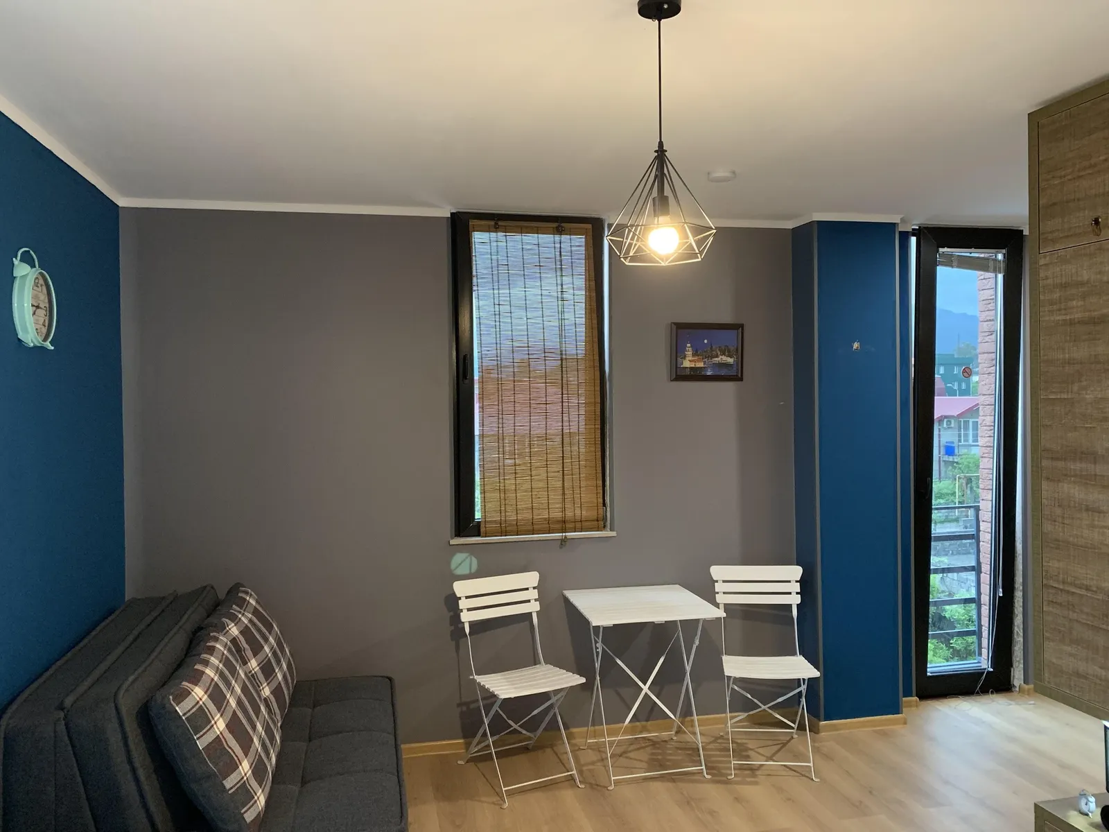 House, 5-room, 250 m²