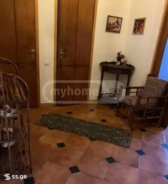 Apartment, 4-room, 100 m²