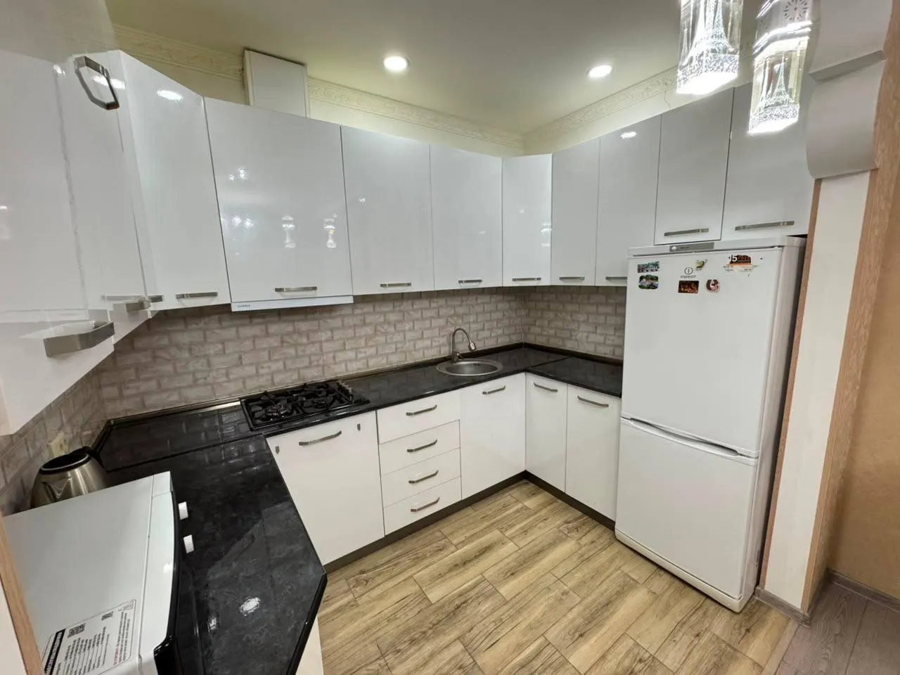 Квартира, 3-комн., 75 м²