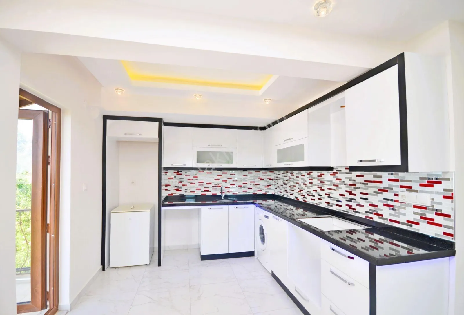 Apartment, 3-room, 105 m²