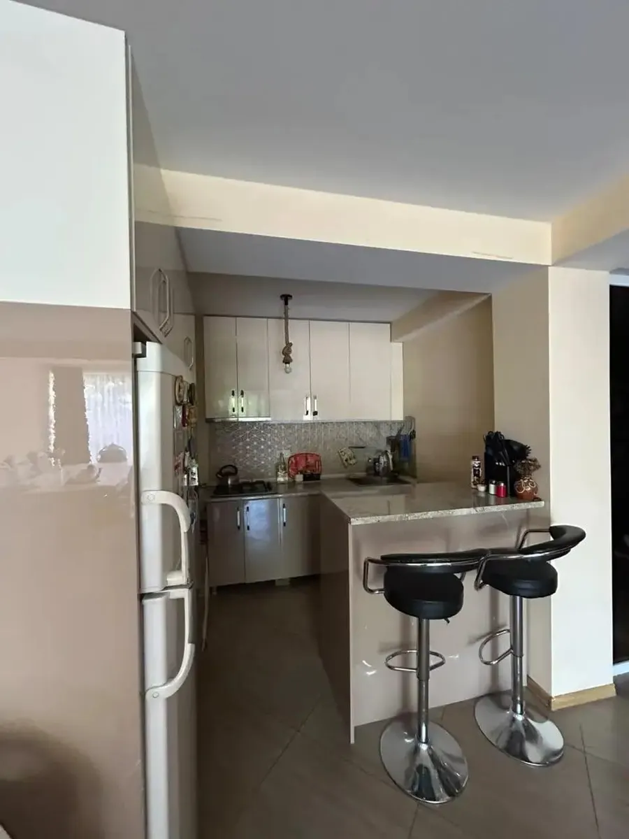 Дом, 6-комн., 220 м²