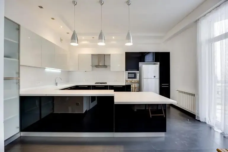Квартира, 4-комн., 170 м²