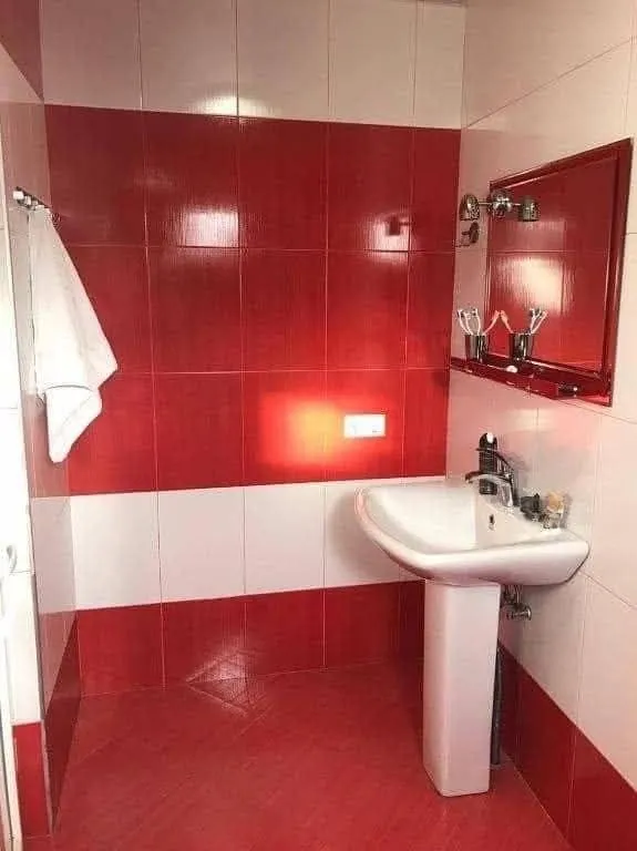 Квартира, 2-комн., 282 м²
