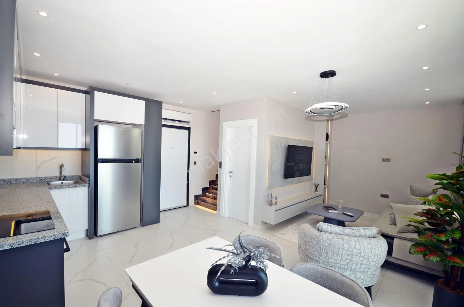 Apartment, 3-room, 110 m²