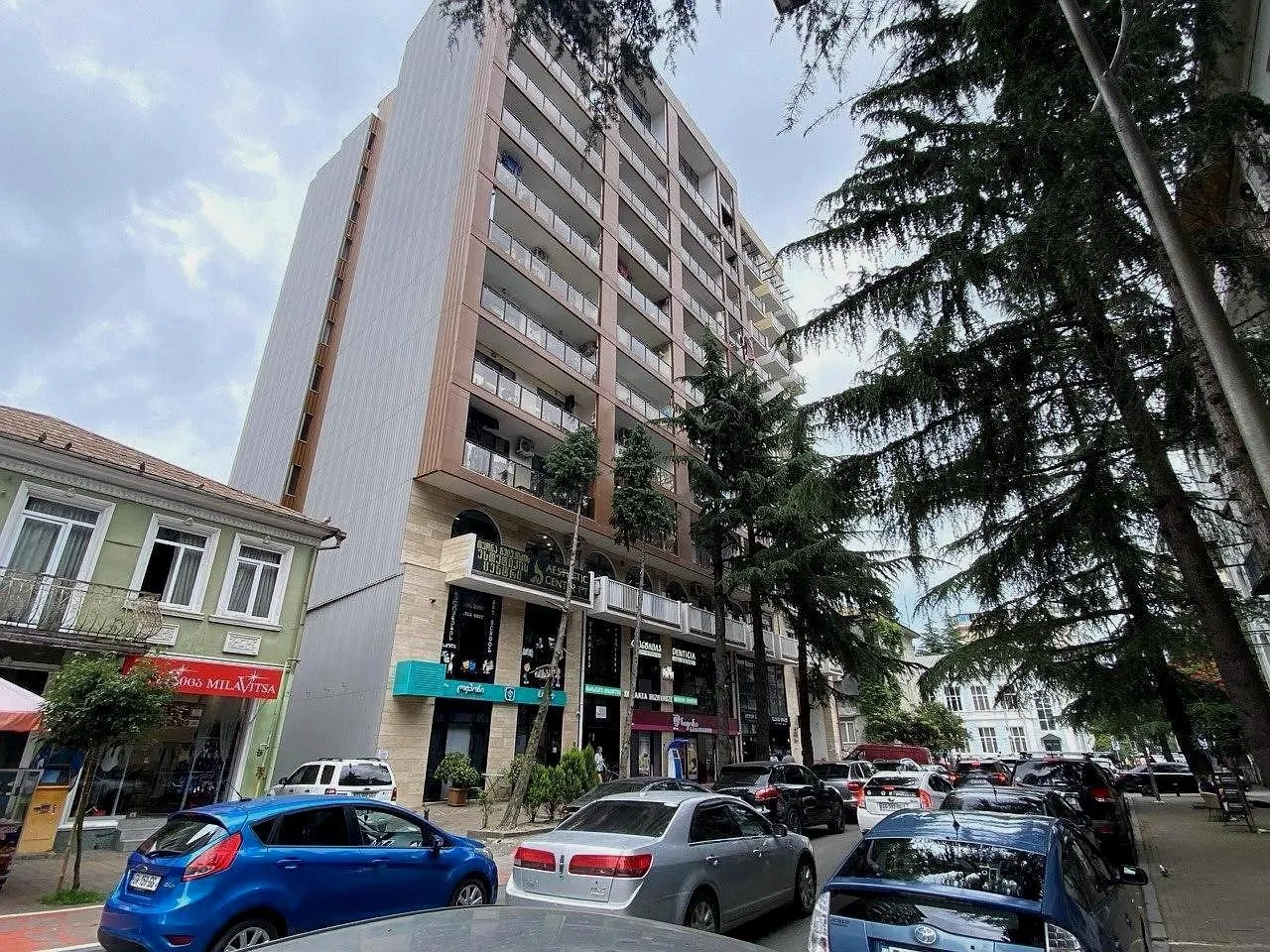 საცხოვრებელი კომპლექსი Parnavaz Mepe St, 98