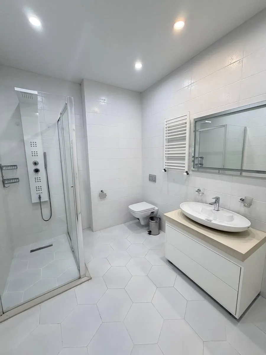 Квартира, 4-комн., 217 м²