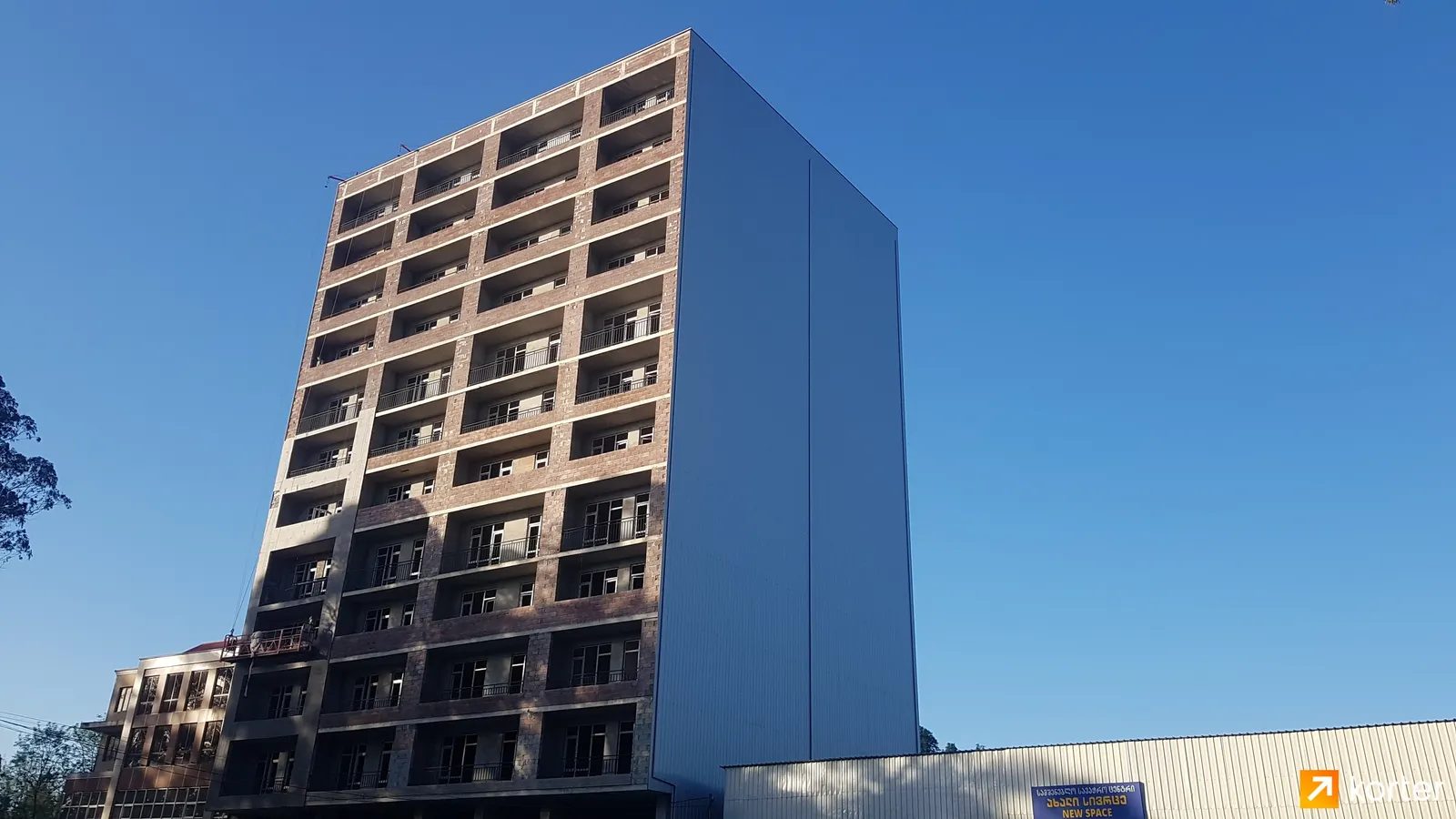 საცხოვრებელი კომპლექსი Fridon Khalvashi Ave, 239b