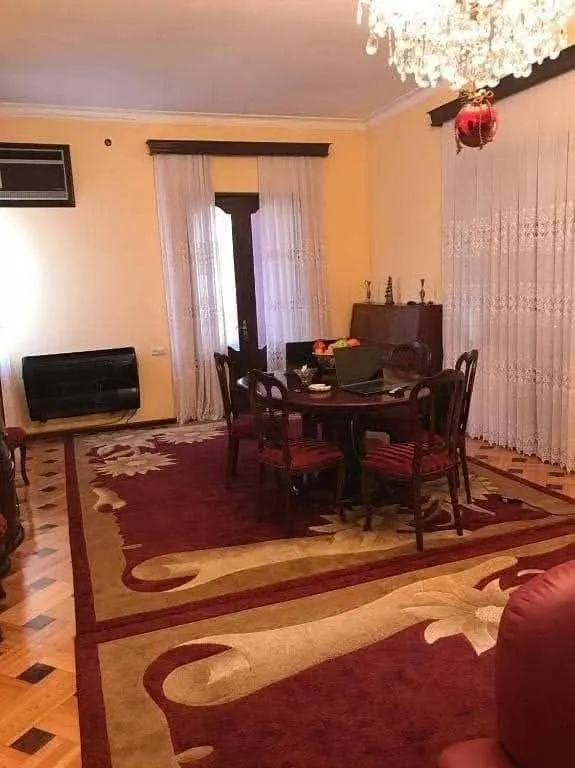 Квартира, 2-комн., 282 м²