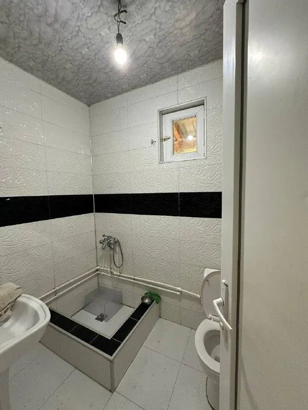 Дом, 3-комн., 2640 м²