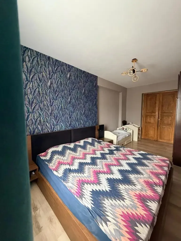 Квартира, 3-комн., 90 м²