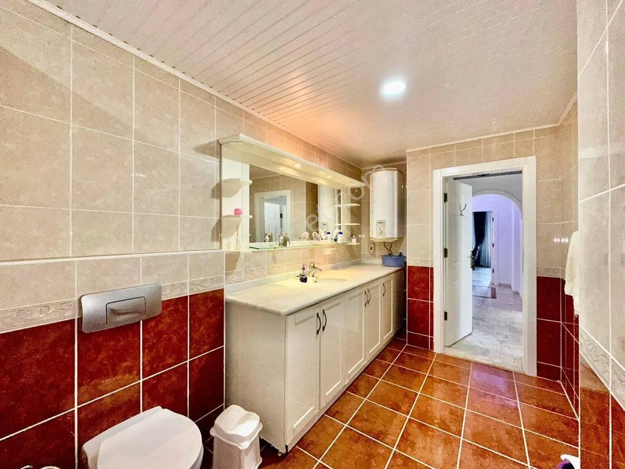 Apartment, 3-room, 130 m²