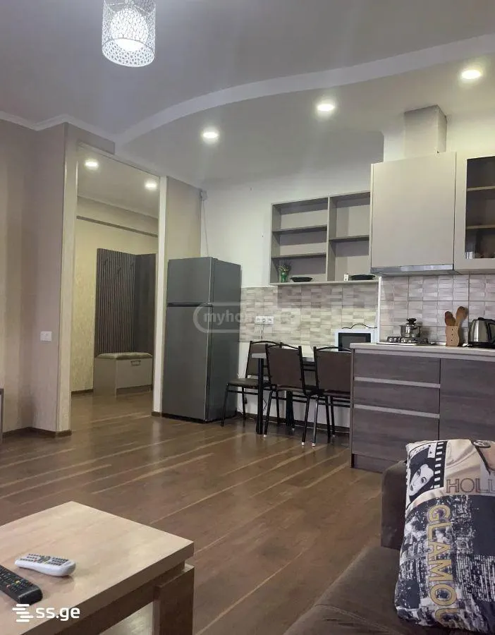 Apartment, 2-room, 58 m²
