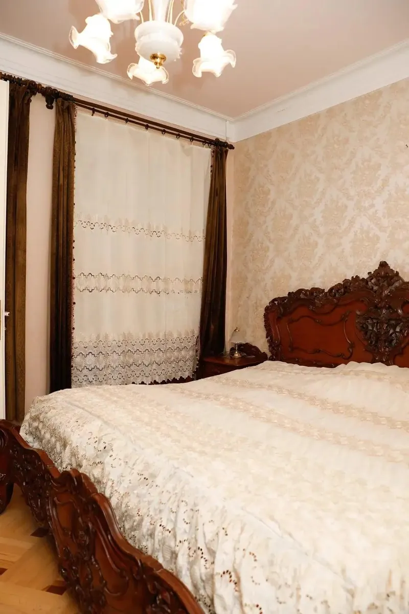 Дом, 5-комн., 257 м²