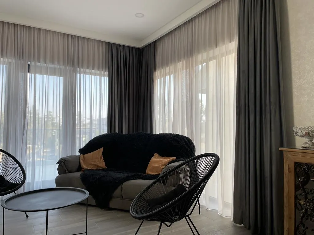 House, 5-room, 300 m²