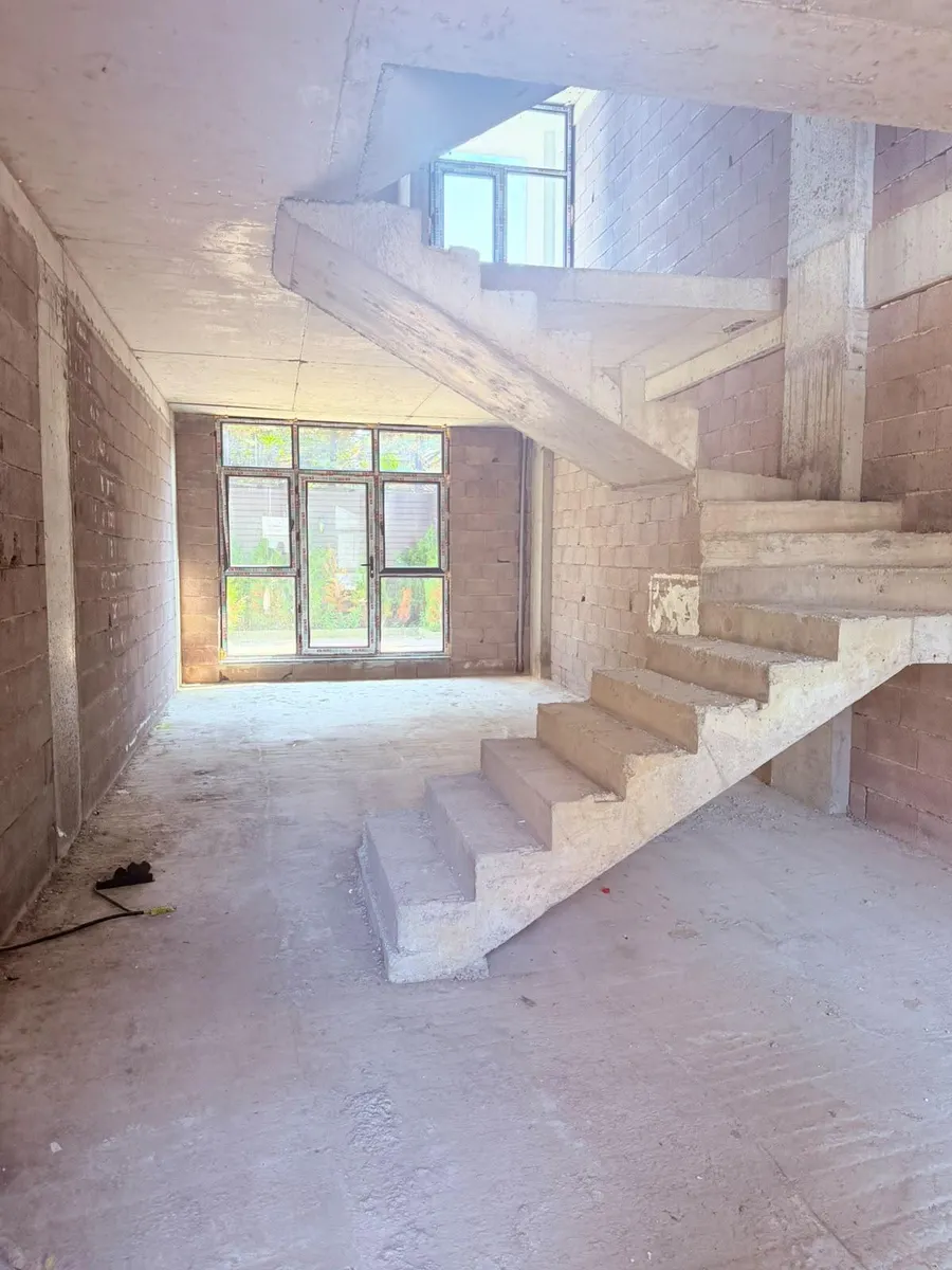 Дом, 5-комн., 185 м²