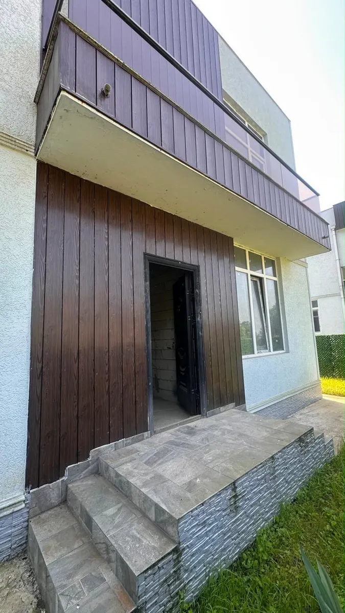 Дом, 5-комн., 266 м²