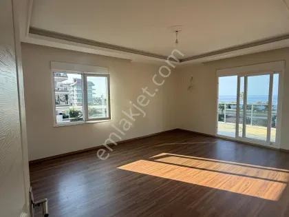 Apartment, 3-room, 130 m²