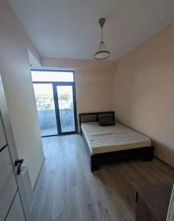 Квартира, 3-комн., 67 м²