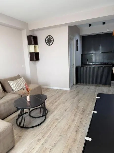 ბინა, 3-ოთახიანი, 60 მ², Asmati St, 8a