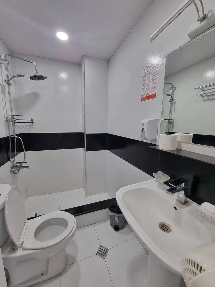 Apartment, 7-room, 200 m²