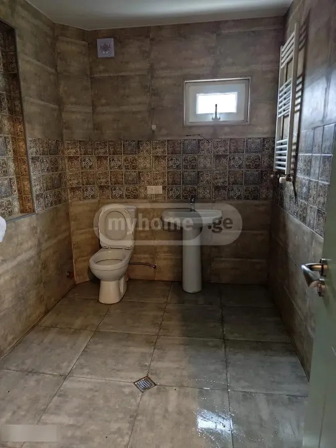 სახლი, 5-ოთახიანი, 189 მ², Tbilisi Acres