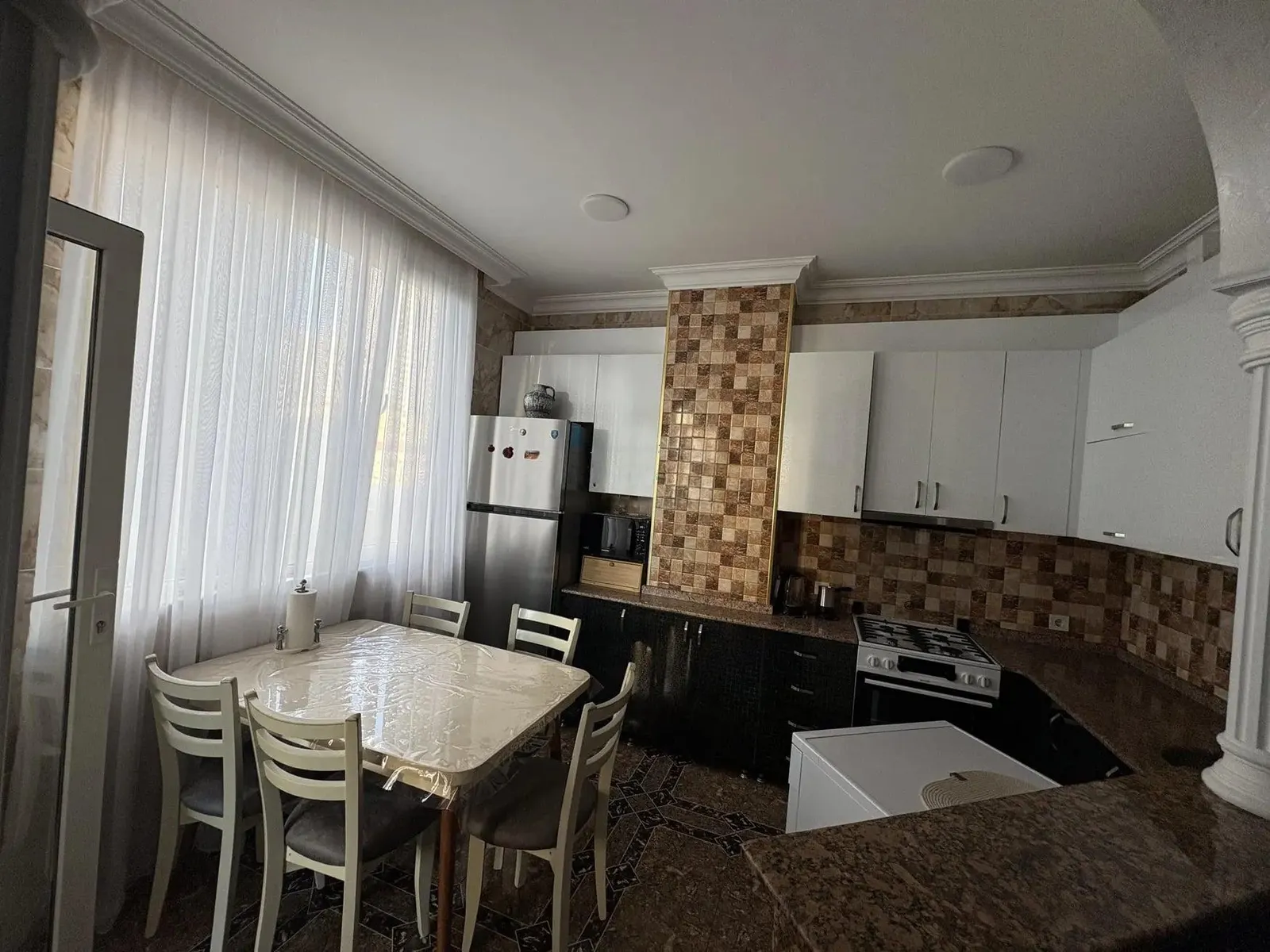 Квартира, 4-комн., 80 м², Real Palace