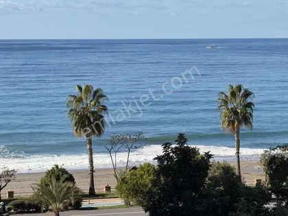 Apartment, 6-room, 300 m²