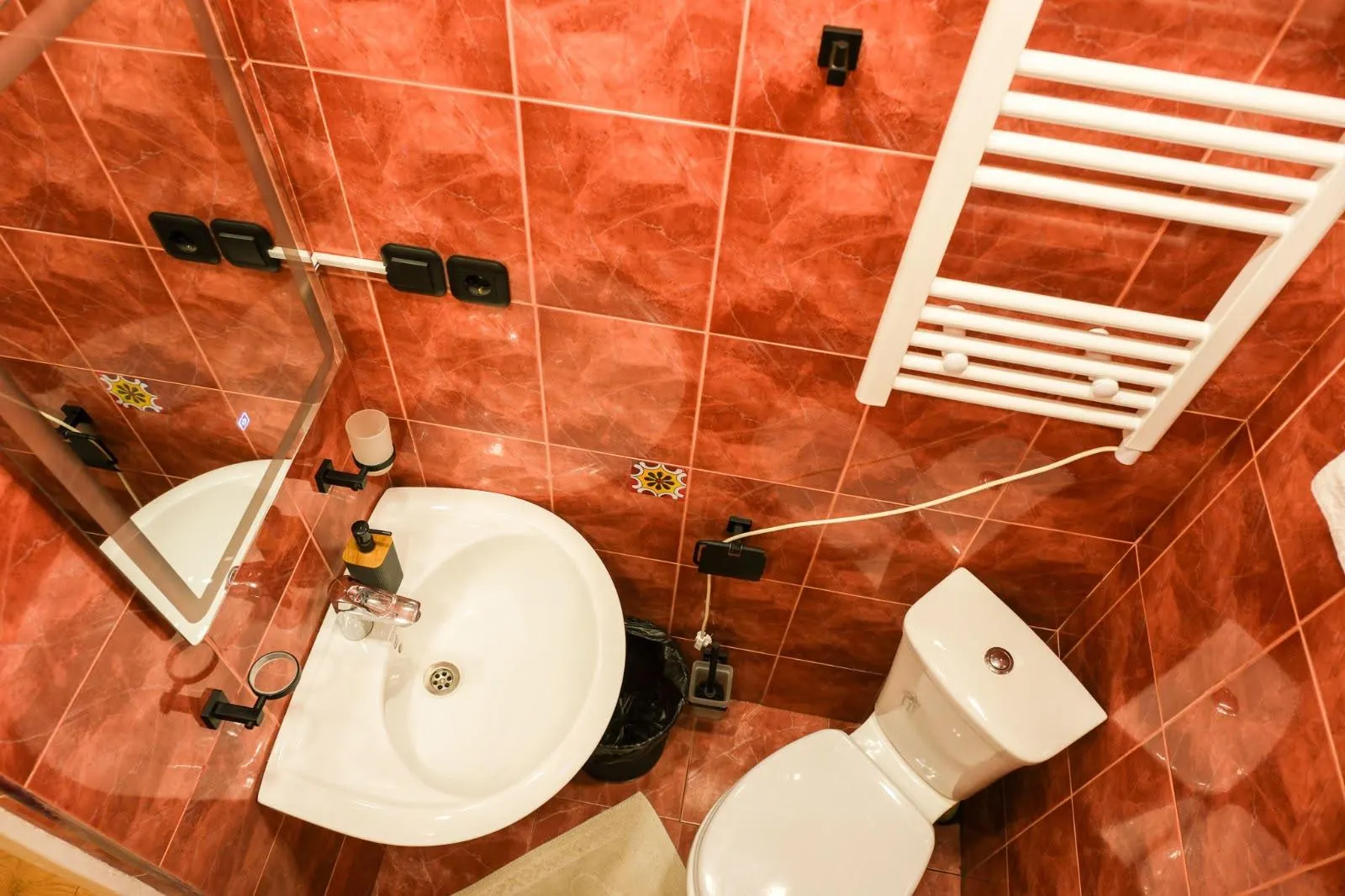House, 3-room, 100 m²