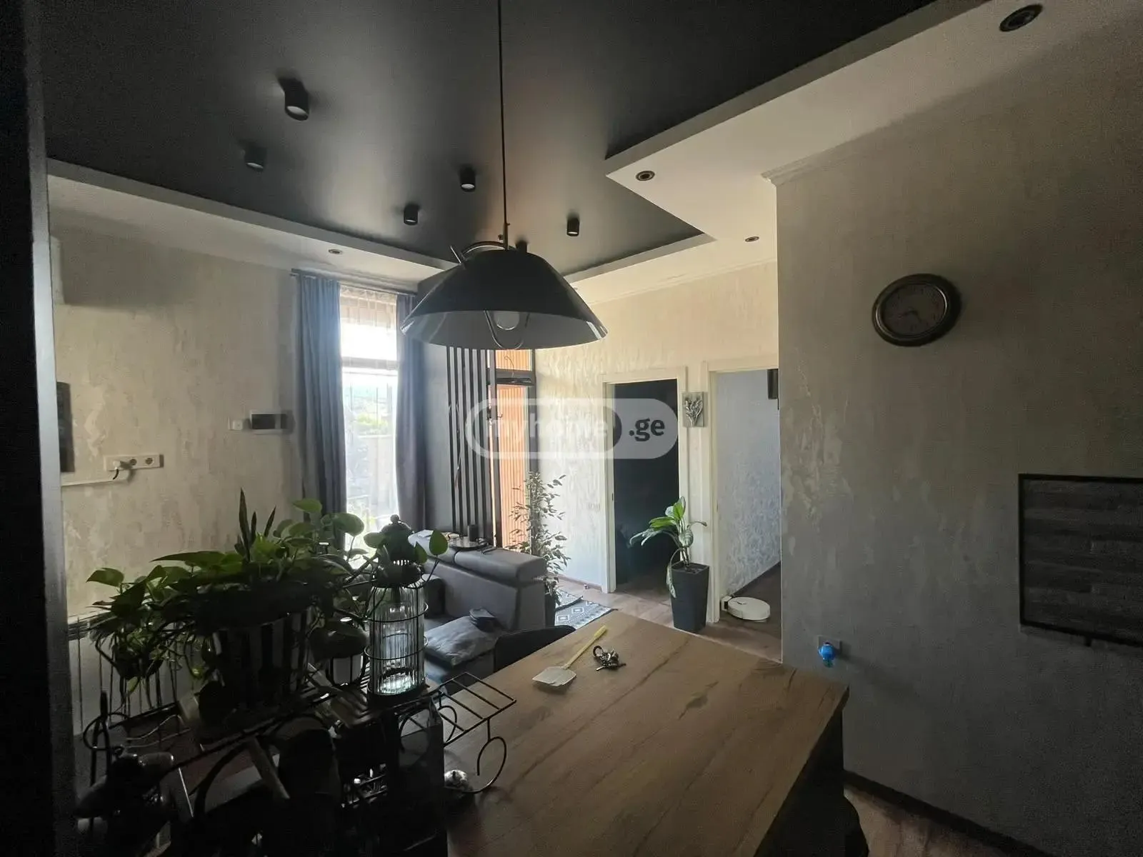 Дом, 3-комн., 300 м²