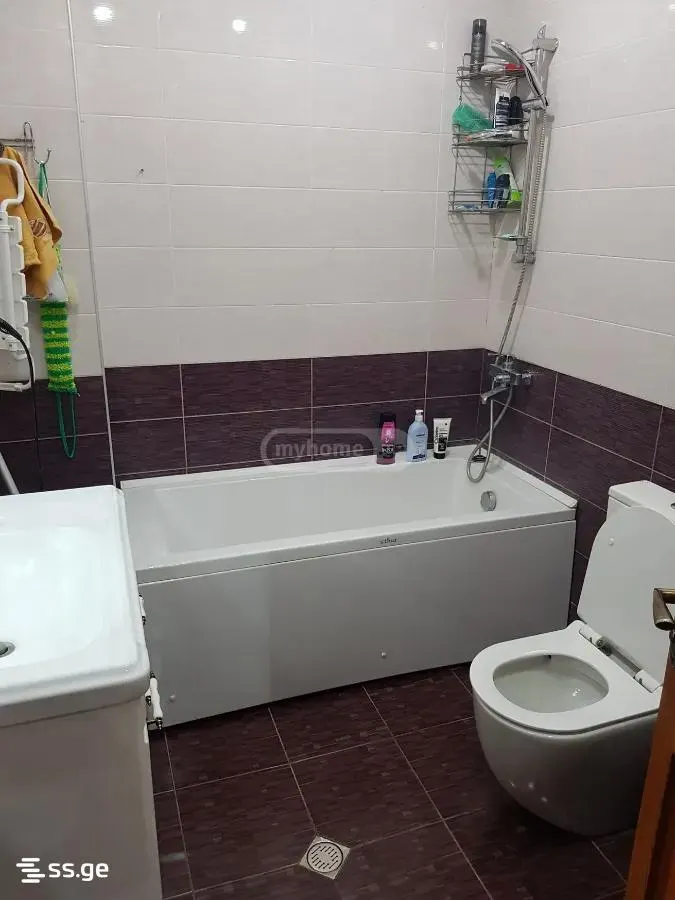 Apartment, 3-room, 90 m²