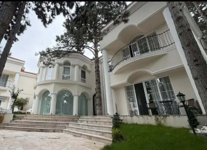 Дом, 5-комн., 639 м²