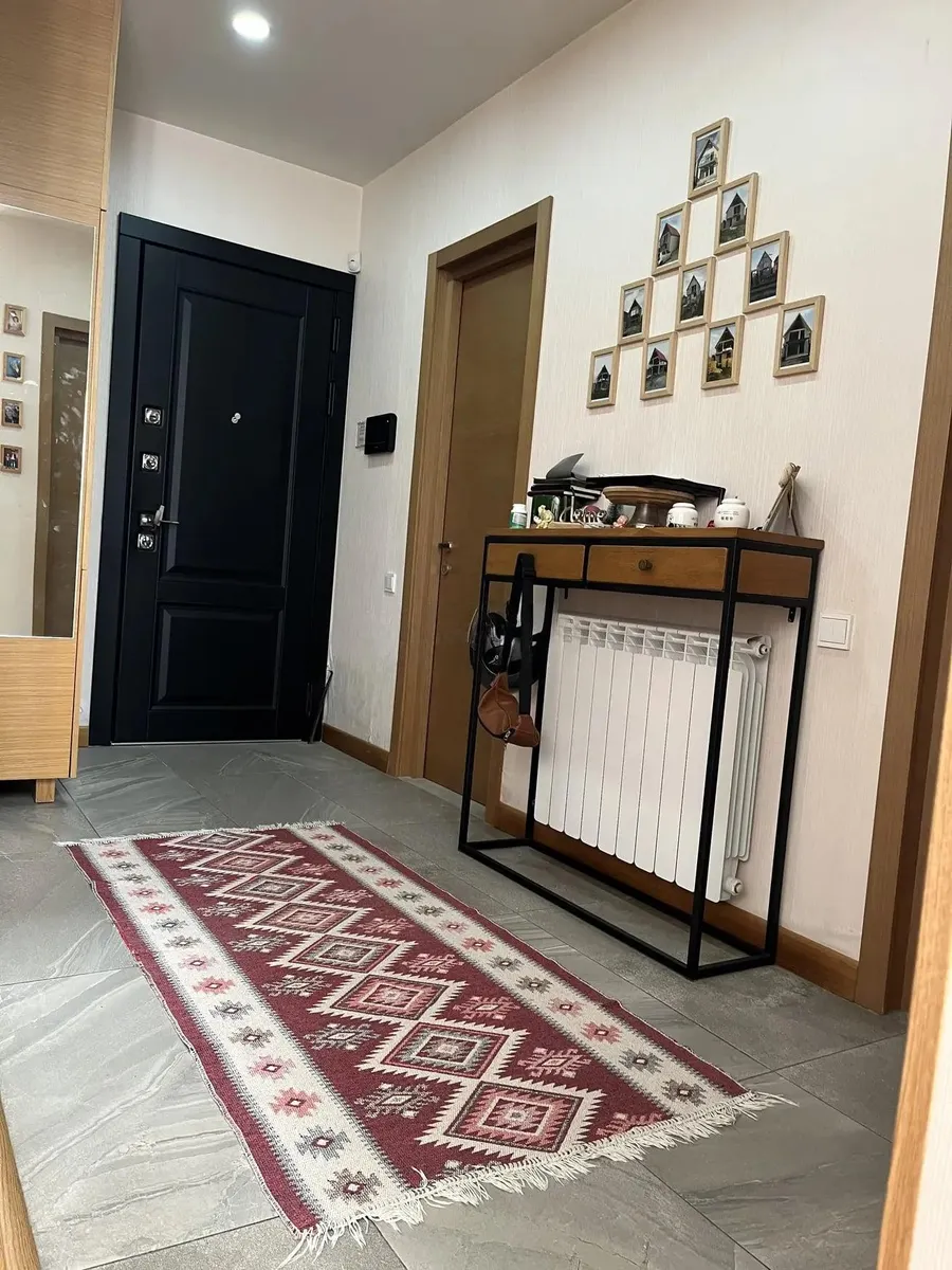 House, 5-room, 223 m²