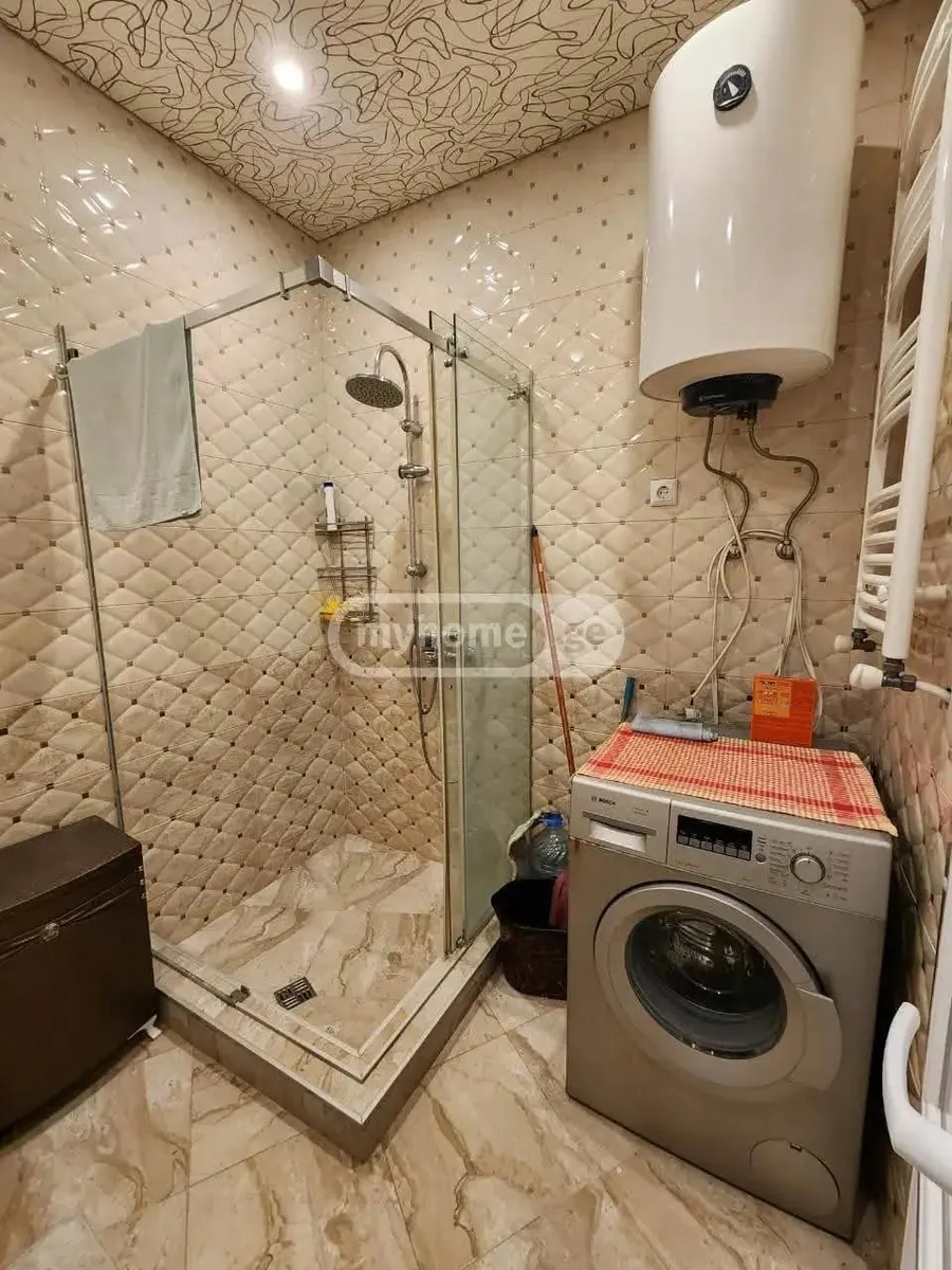 Квартира, 3-комн., 70 м²