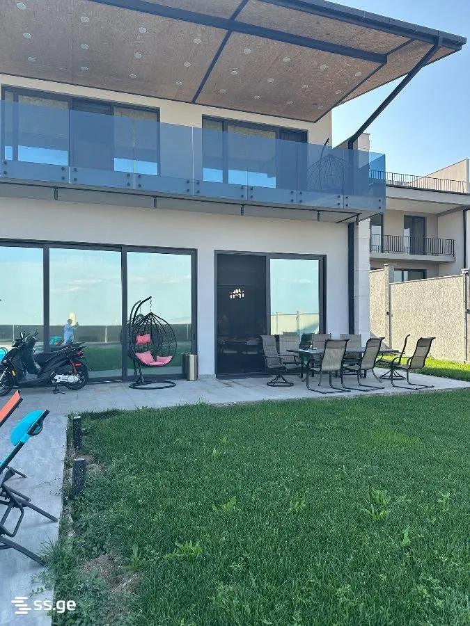 Дом, 6-комн., 400 м²