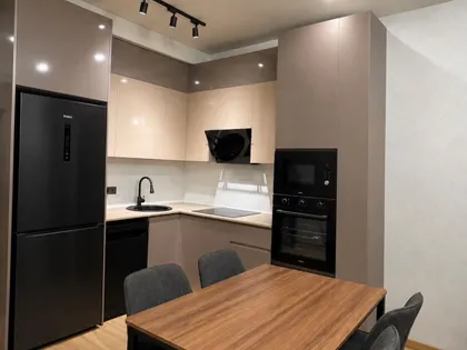 Квартира, 3-комн., 72 м²