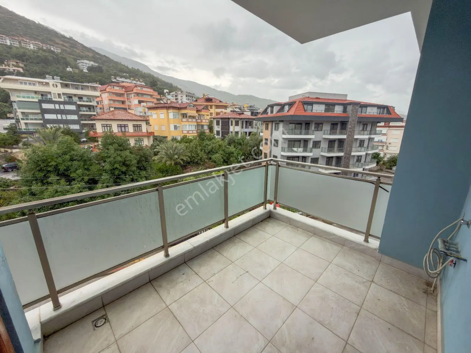 Apartment, 5-room, 182 m²