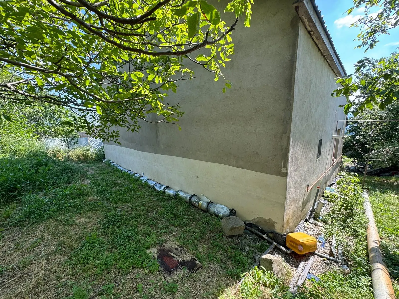 House, 4-room, 200 m²
