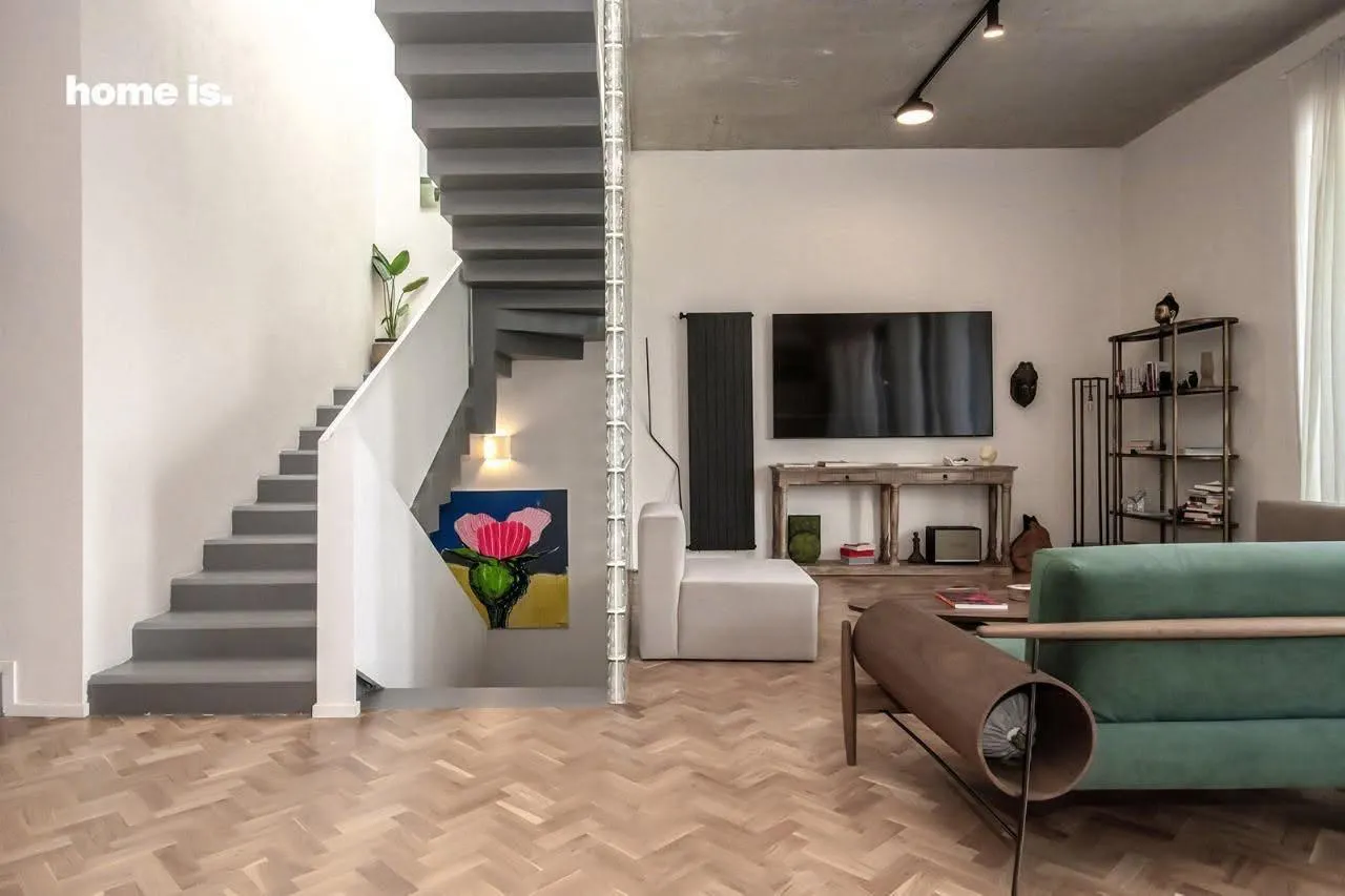 House, 10-room, 600 m²
